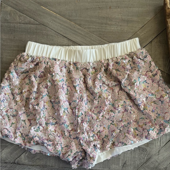 TCEC Sequin Glam set shortsand matching top - Picture 1 of 6